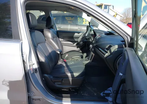 2017 Subaru Forester 2.5I Touring z USA, uszkodzony, nr VIN JF2SJAWC5HH444597